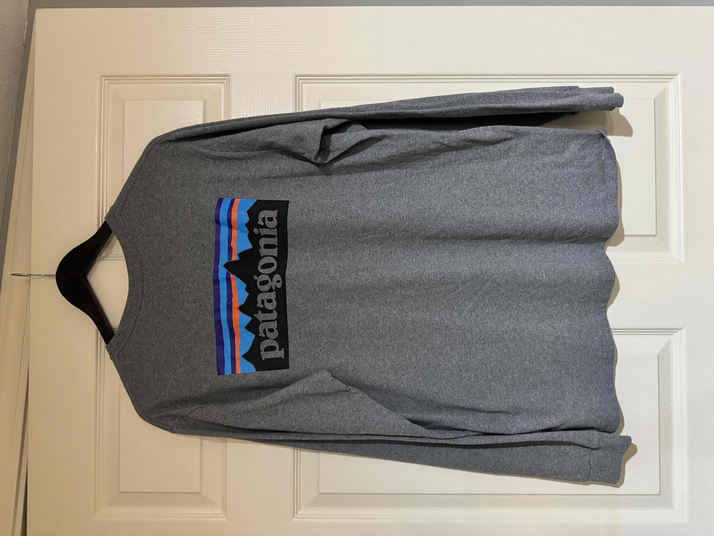 Patagonia Recycled Logo Regular Fit Long Sleeve T-Shirt Gray Size Large